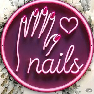 Press on nails with Abi